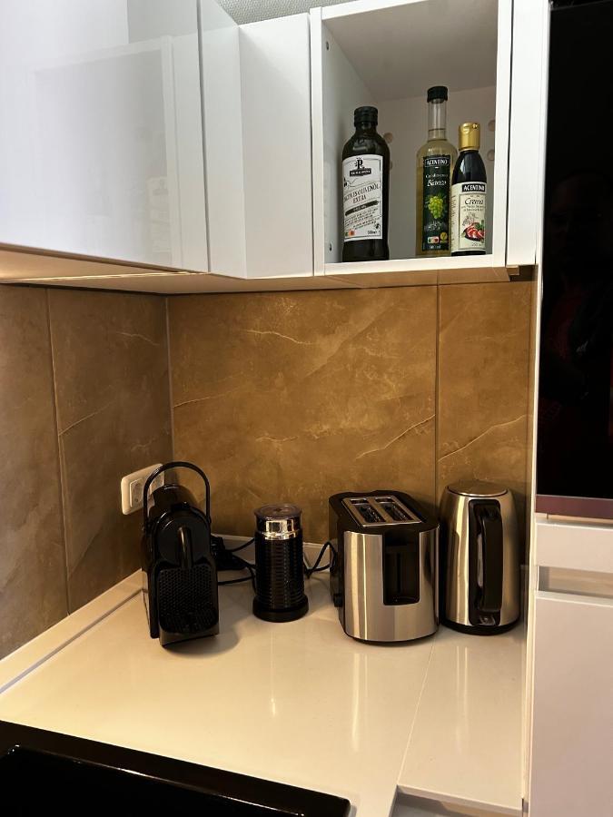 Traumhafter Altbaucharme In Zentraler Lage Apartment Kiel Luaran gambar