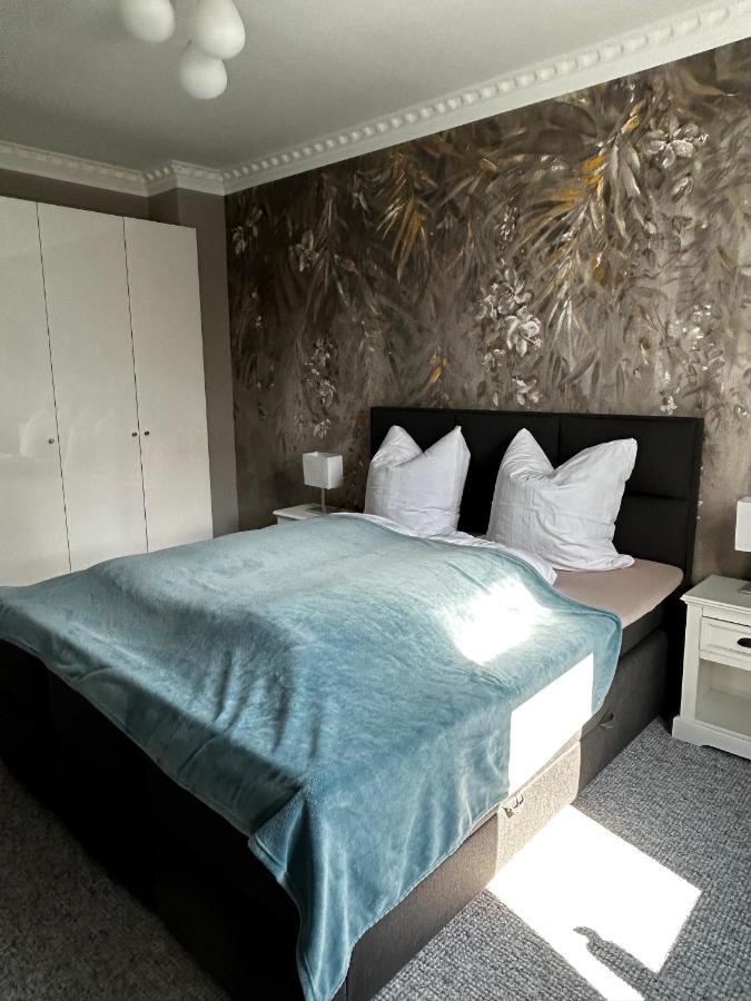 Traumhafter Altbaucharme In Zentraler Lage Apartment Kiel Luaran gambar