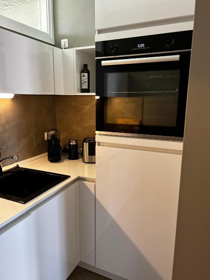 Traumhafter Altbaucharme In Zentraler Lage Apartment Kiel Luaran gambar